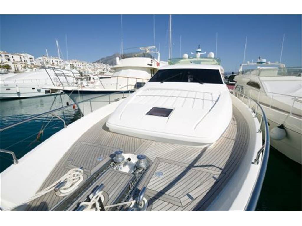 Ferretti 730