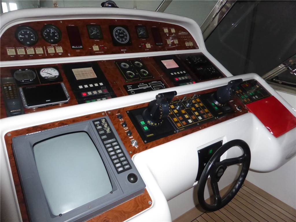 Overmarine Mangusta 105