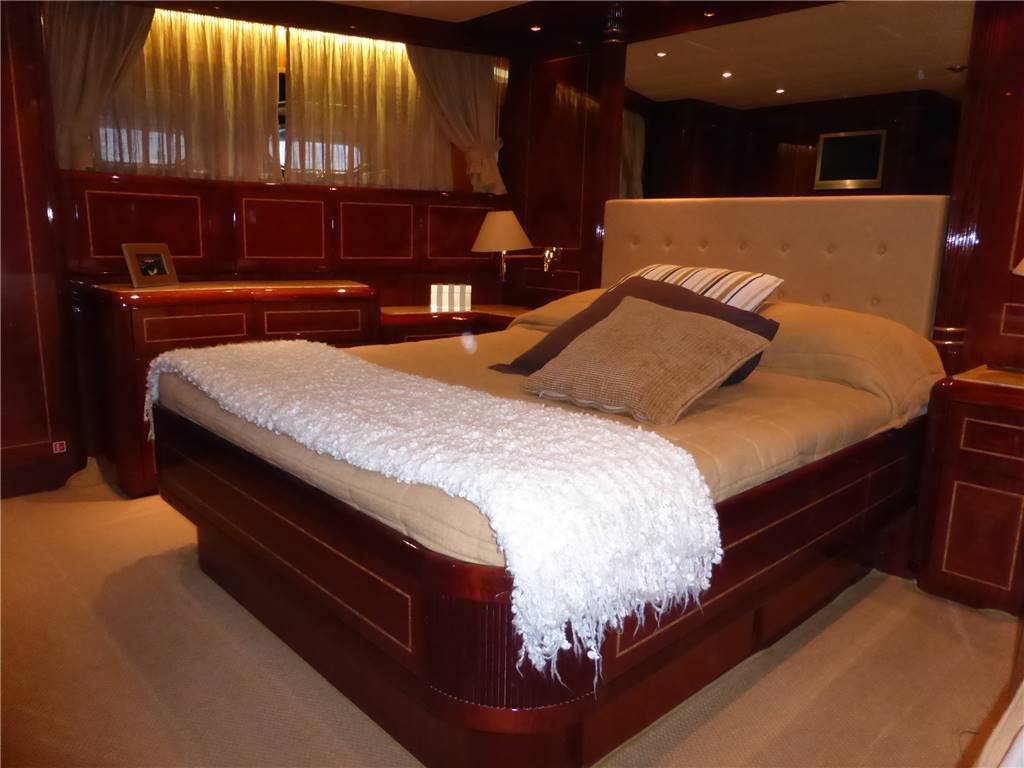 Overmarine Mangusta 105