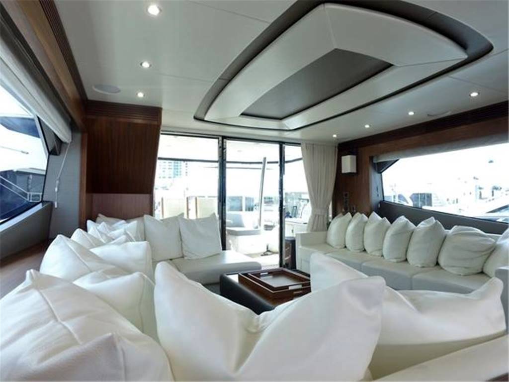 Sunseeker 75 yacht