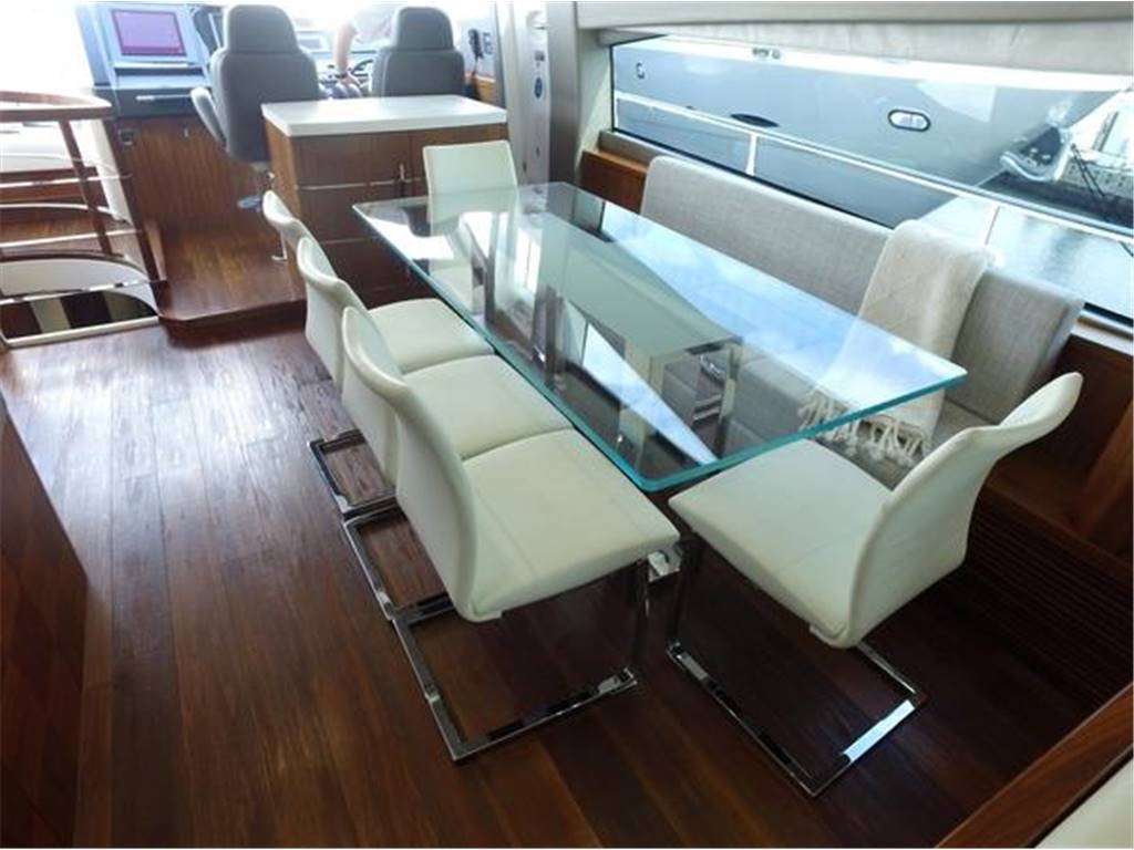 Sunseeker 75 yacht