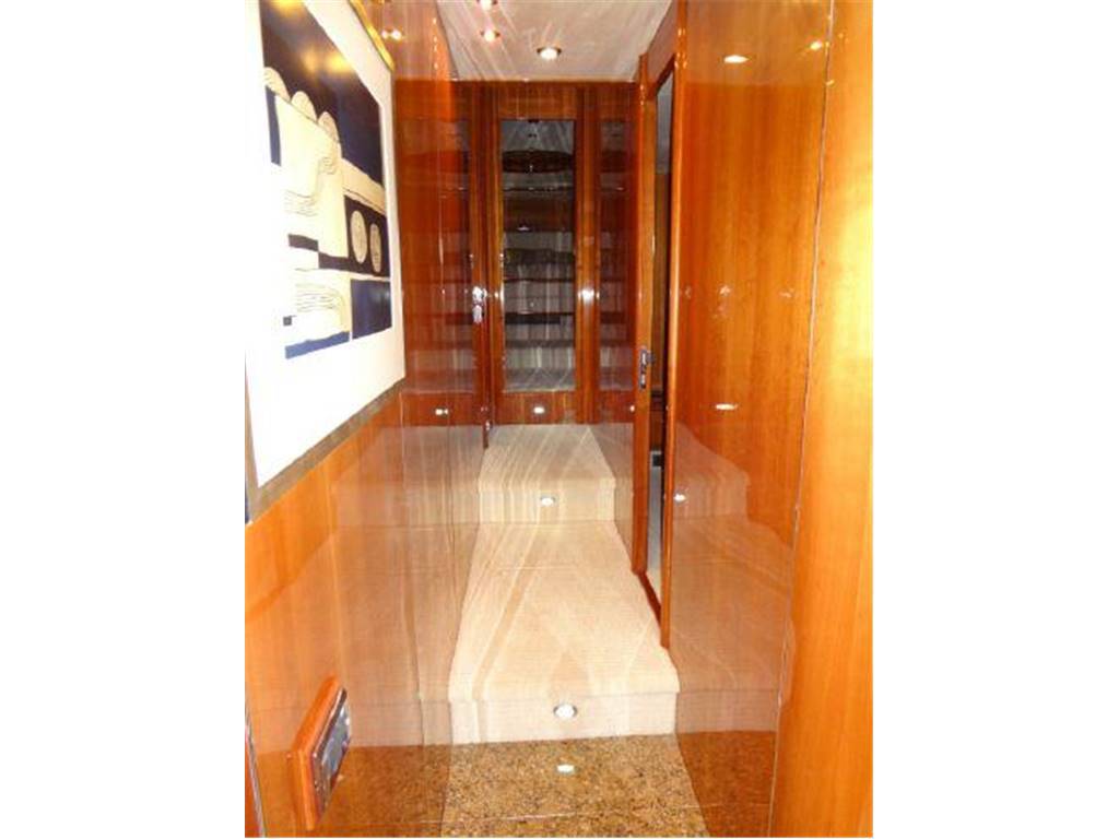 Sunseeker 94 yacht