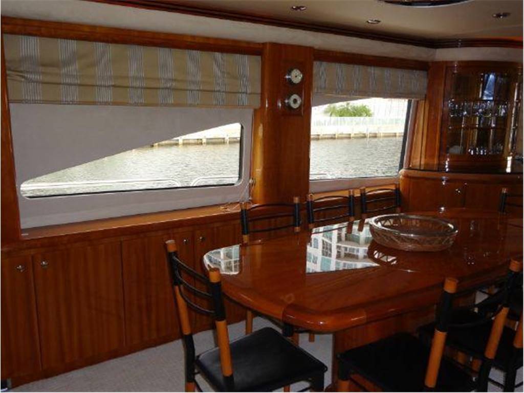 Sunseeker 94 yacht