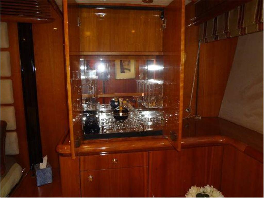 Sunseeker 94 yacht