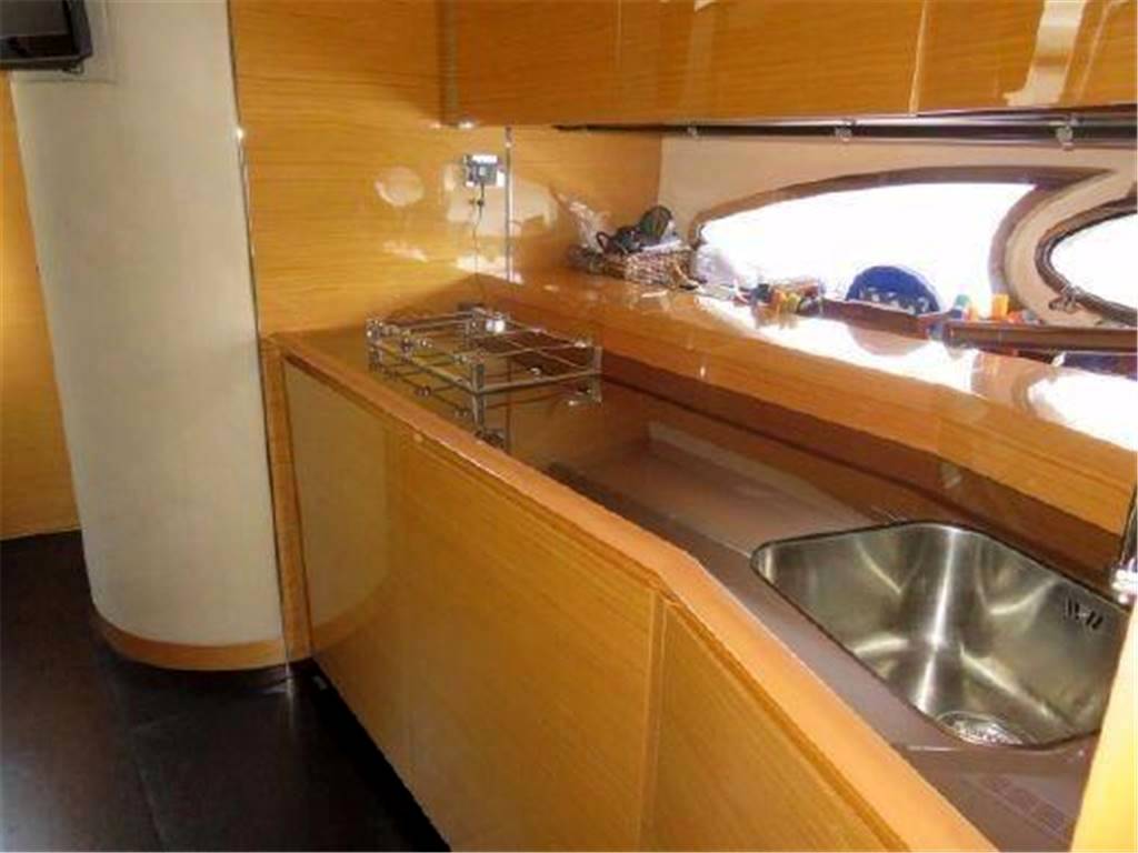 Azimut Atlantis 54