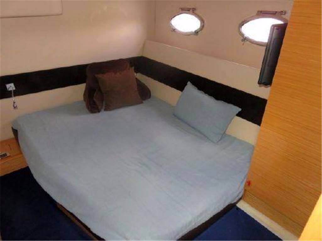 Azimut Atlantis 54