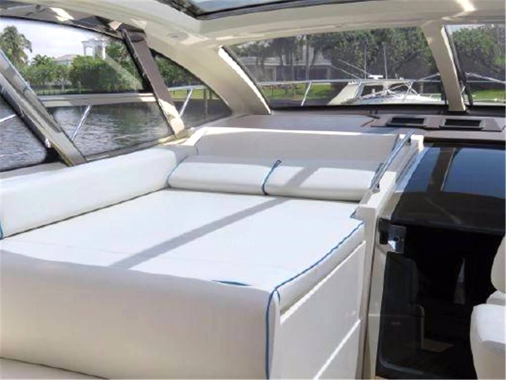 Azimut Atlantis 54