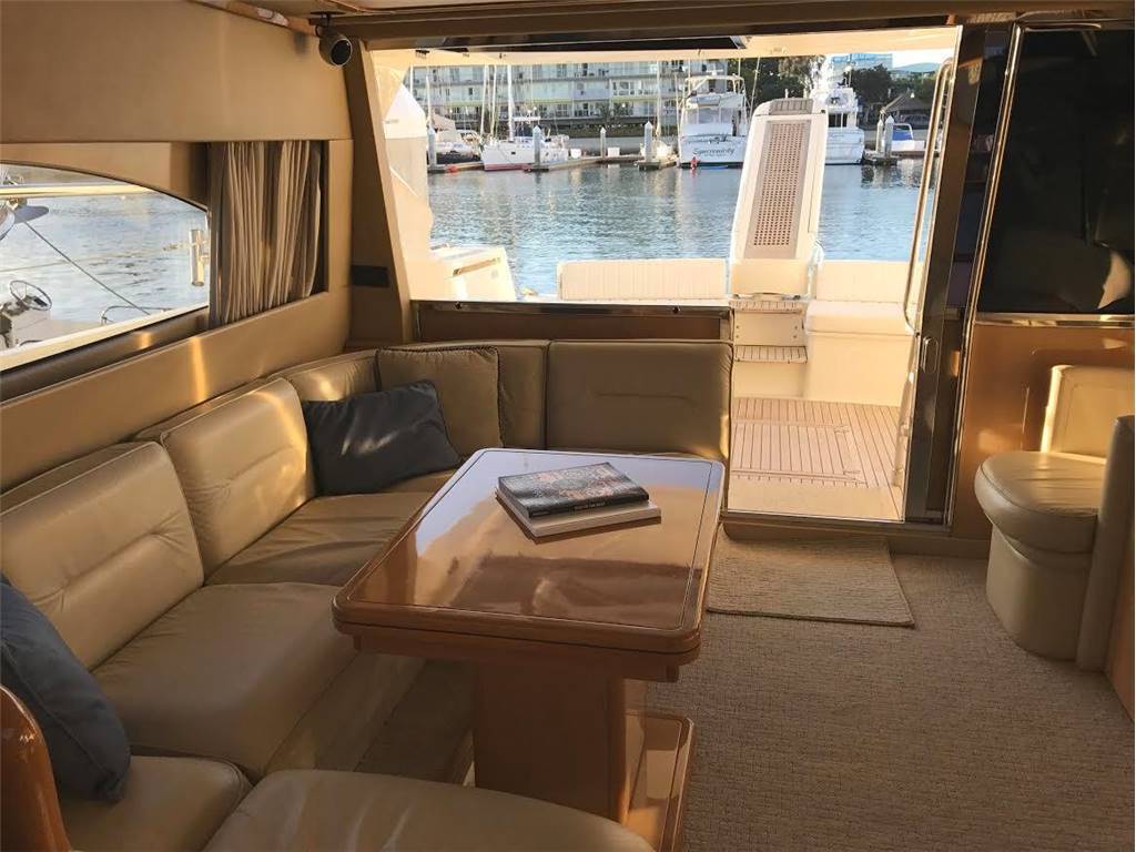 Ferretti 530