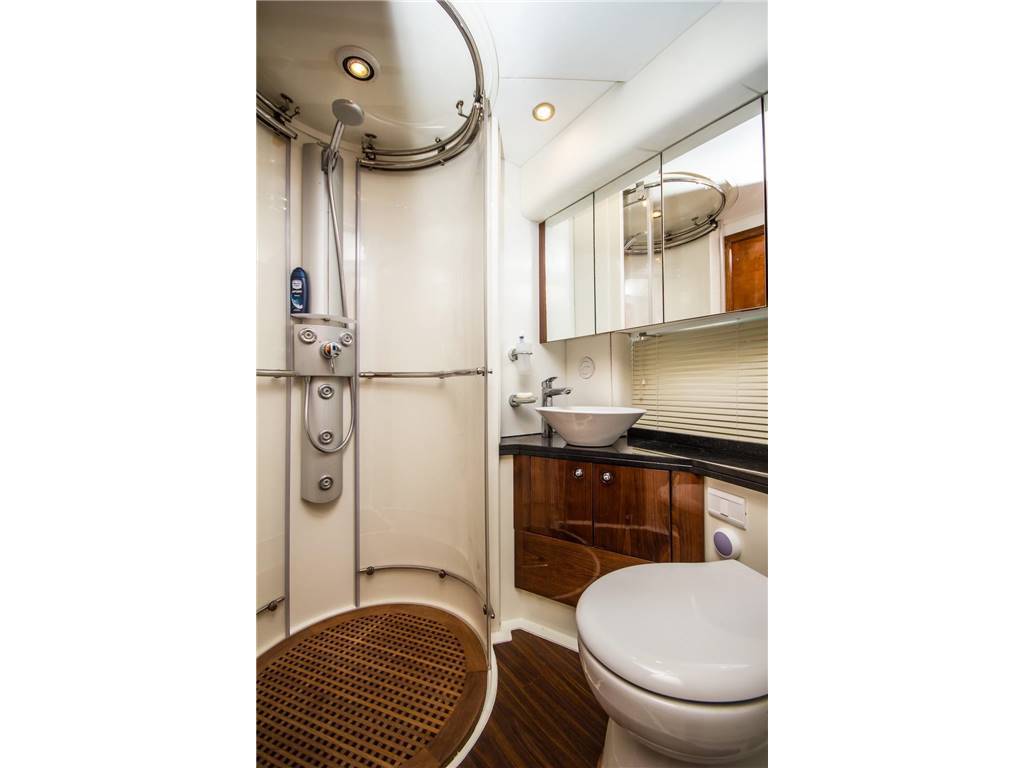 Sunseeker Predator 62