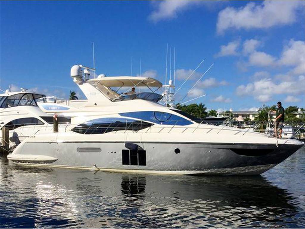 Azimut 53 fly