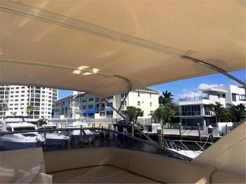 Azimut 53 fly