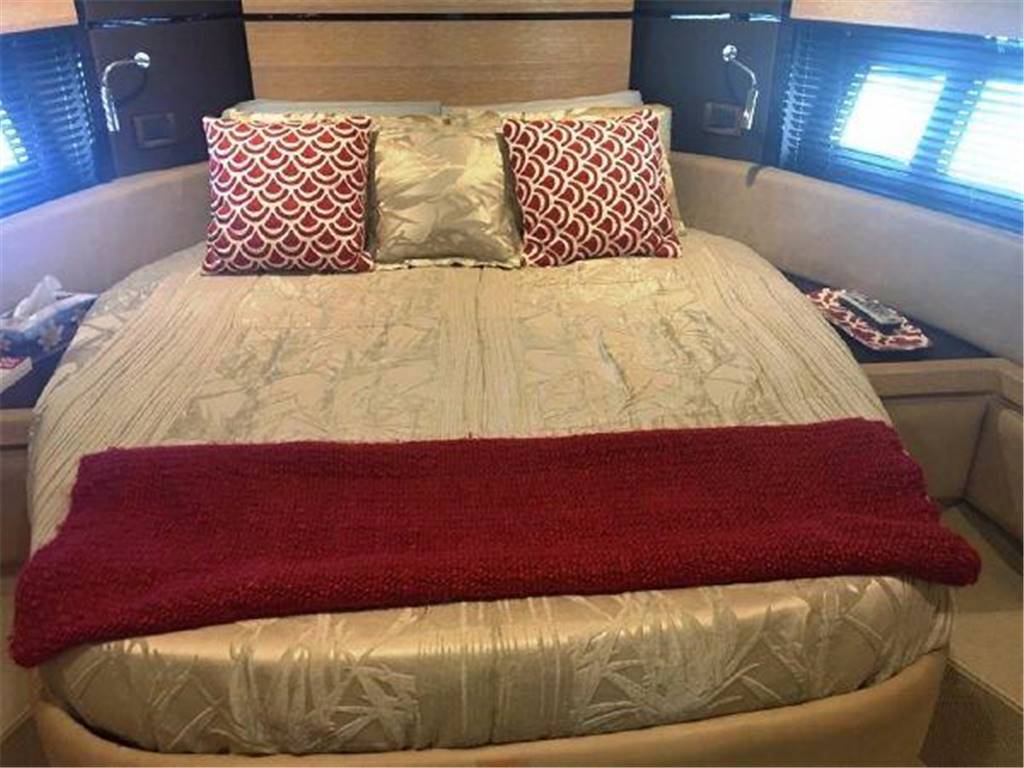 Azimut 53 fly