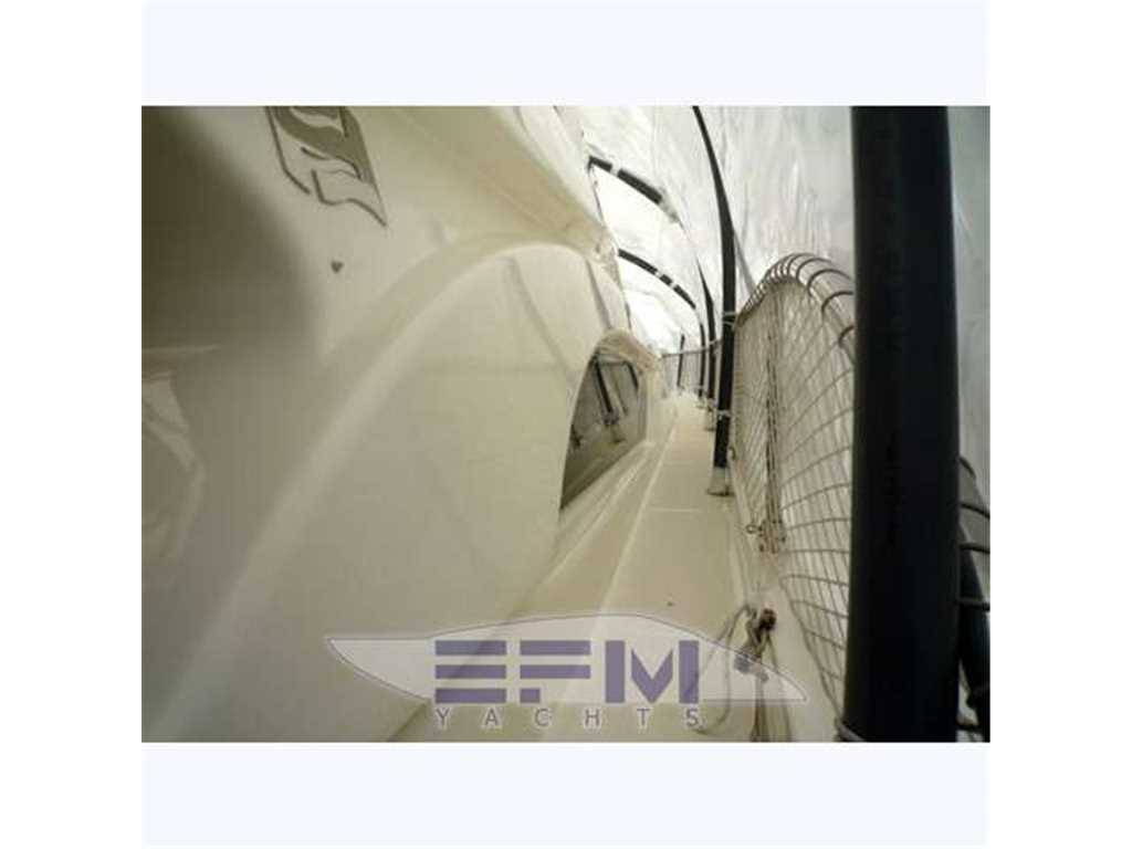 Ferretti 57