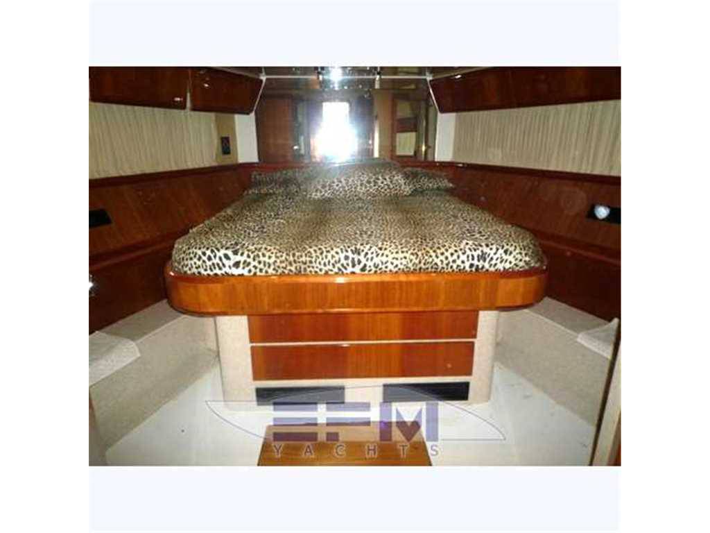 Ferretti 57