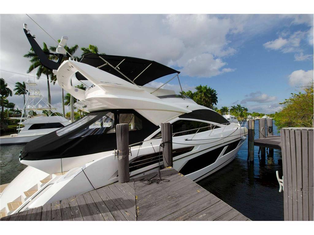 Sunseeker 68 sport yacht