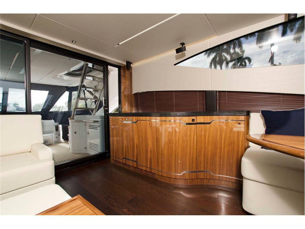 Sunseeker 68 sport yacht