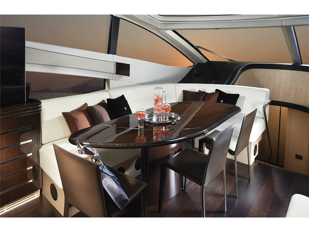 Sunseeker 68 sport yacht