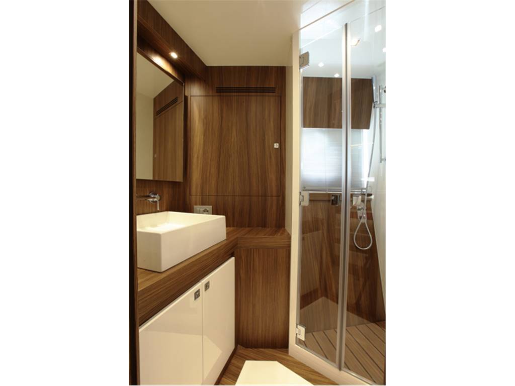 Uniesse 62 ht