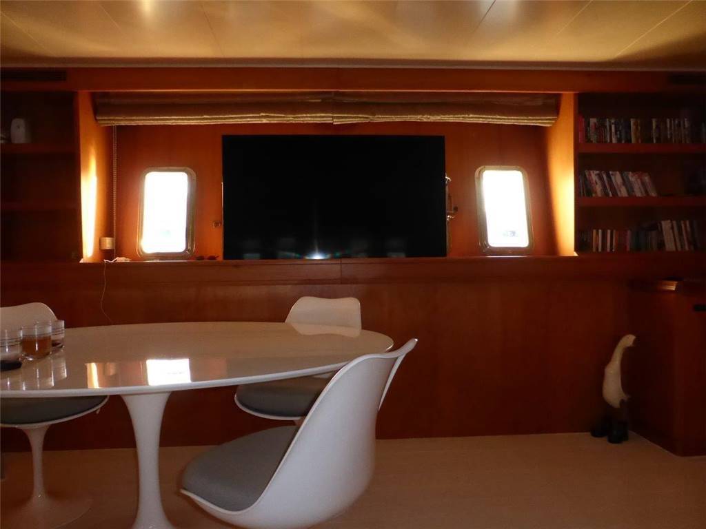 Mangusta 80