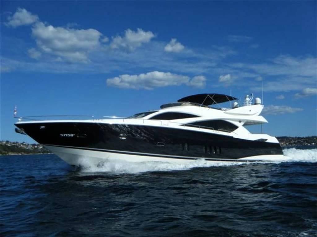 Sunseeker 82 yacht