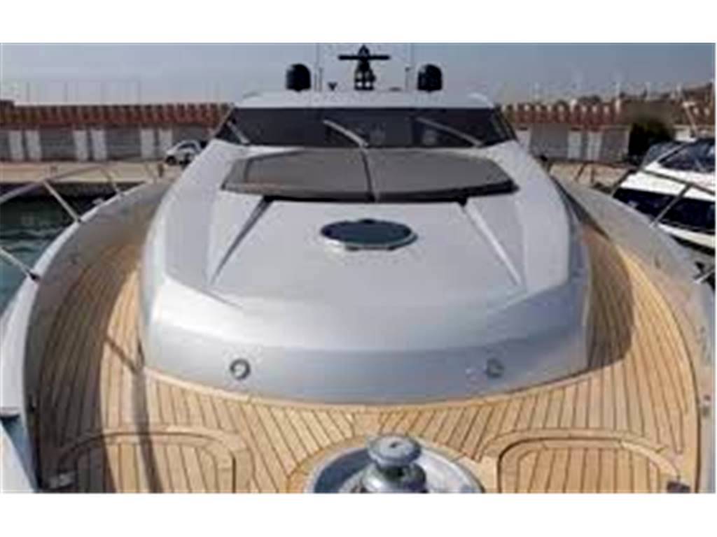 Sunseeker Predator 82