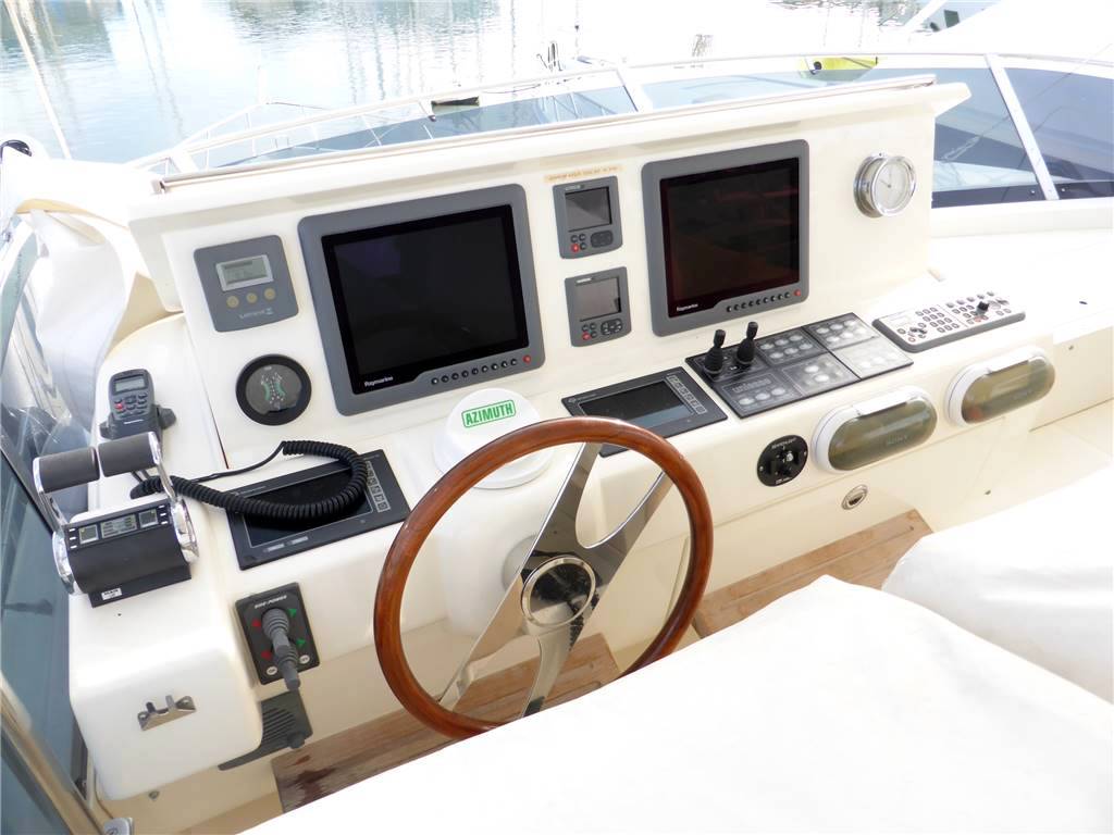 Uniesse 65 fly