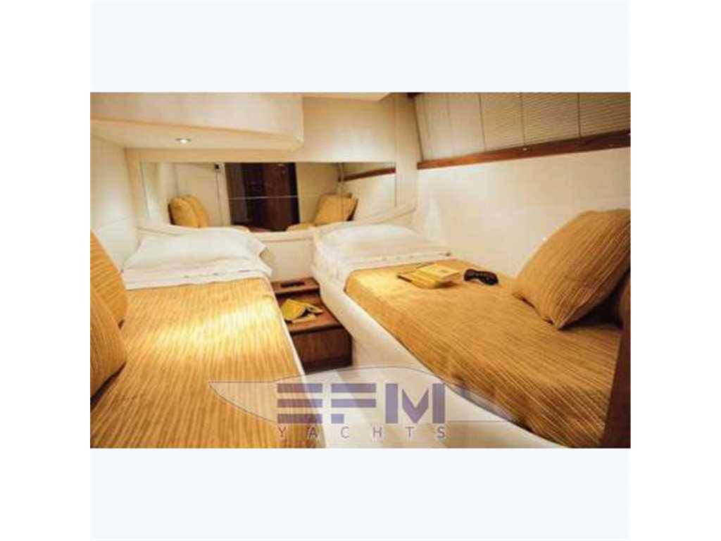 Pershing 46
