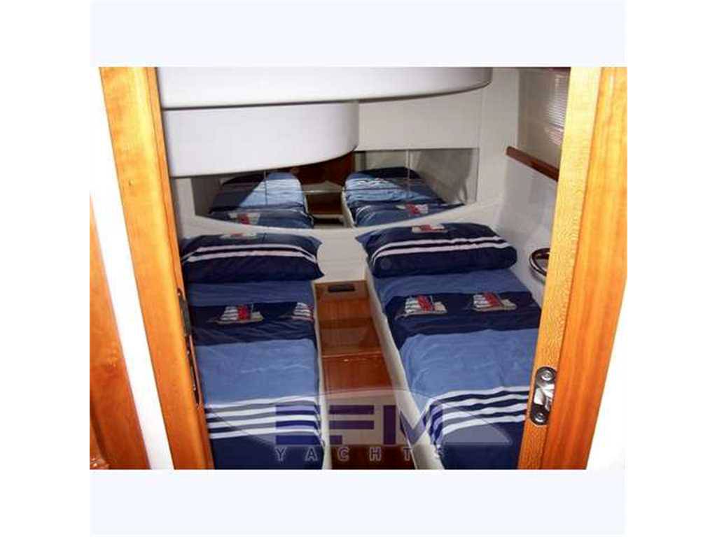 Pershing 46