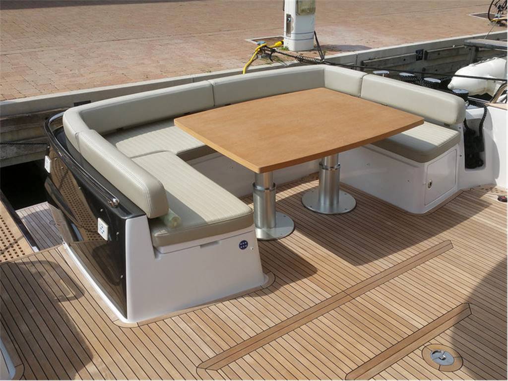 Azimut Magellano 53