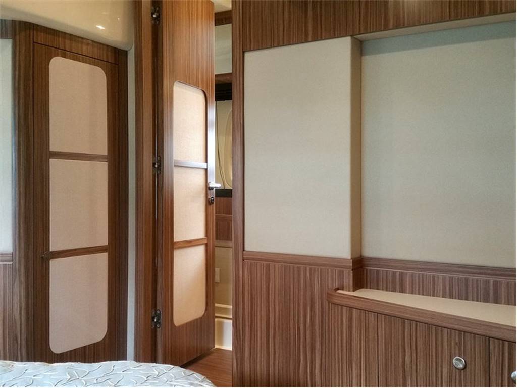 Azimut Magellano 53