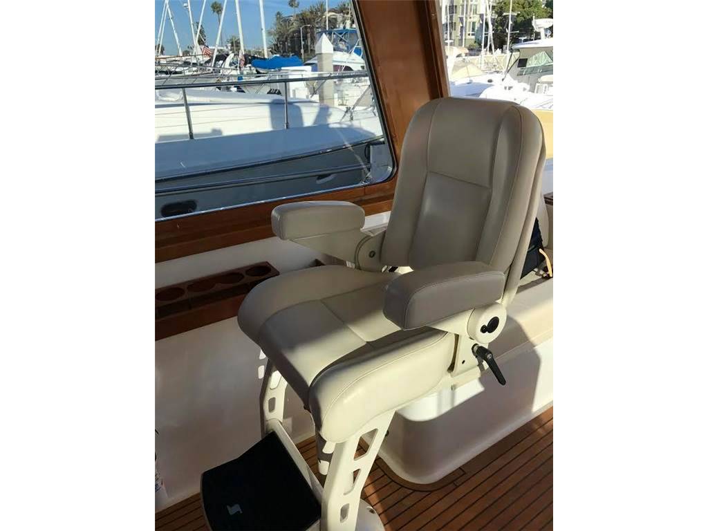 Grand banks Eastbay 49