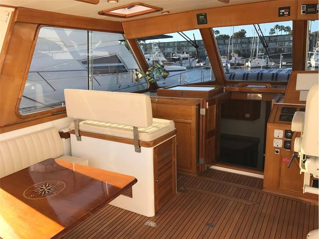 Grand banks Eastbay 49