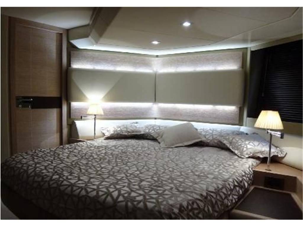 Azimut 60 fly