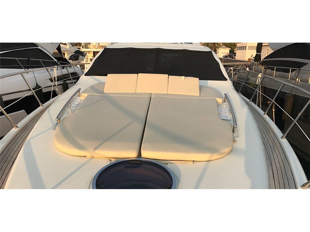 Azimut 68 s