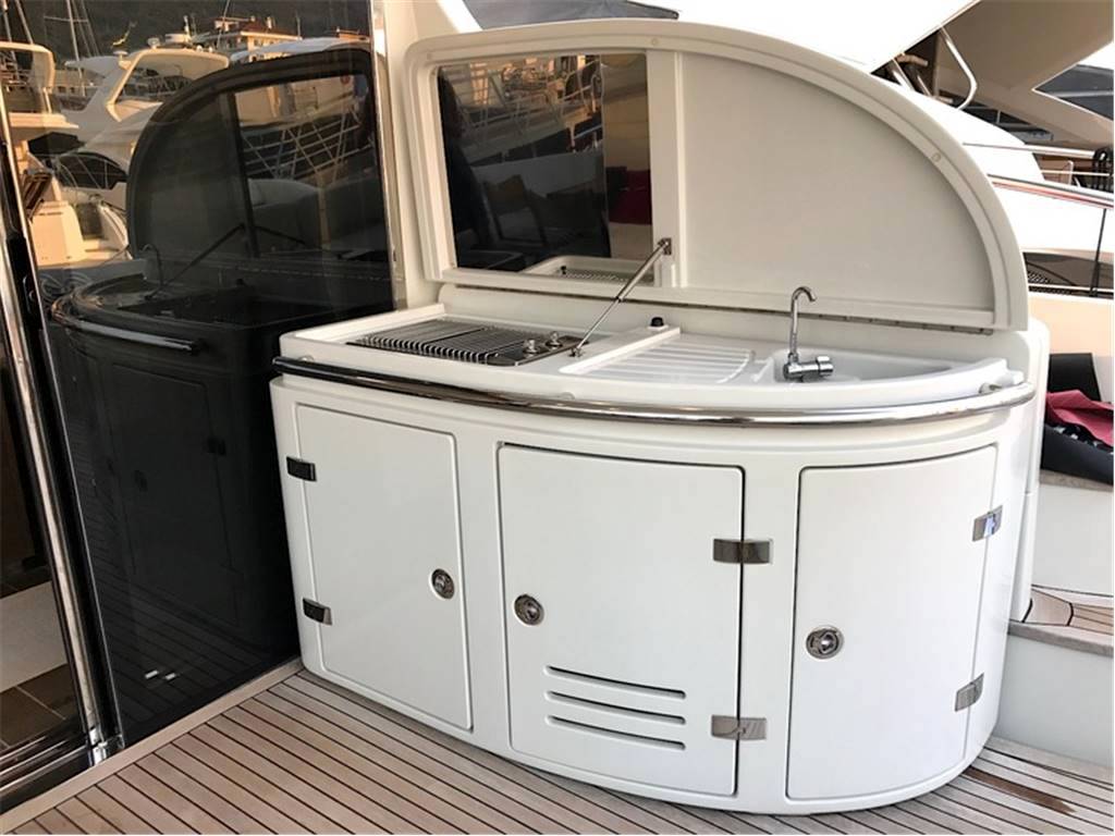 Azimut 68 s
