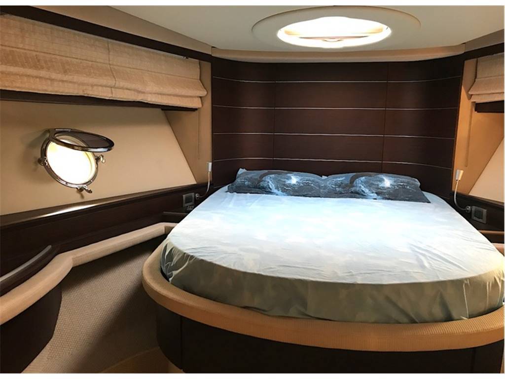 Azimut 68 s