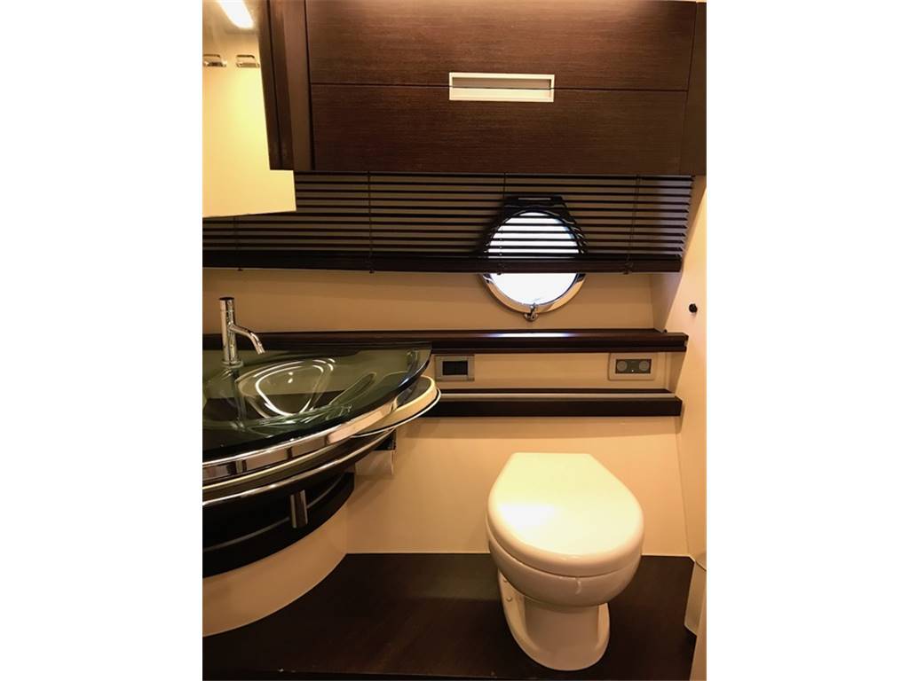 Azimut 68 s