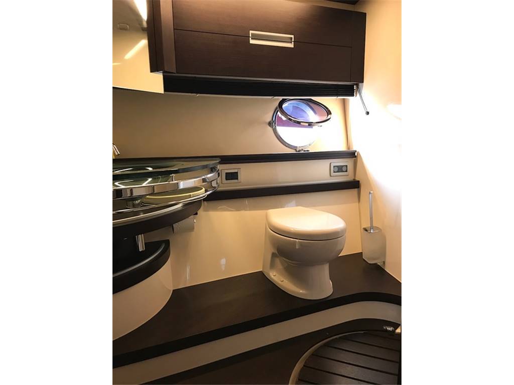 Azimut 68 s