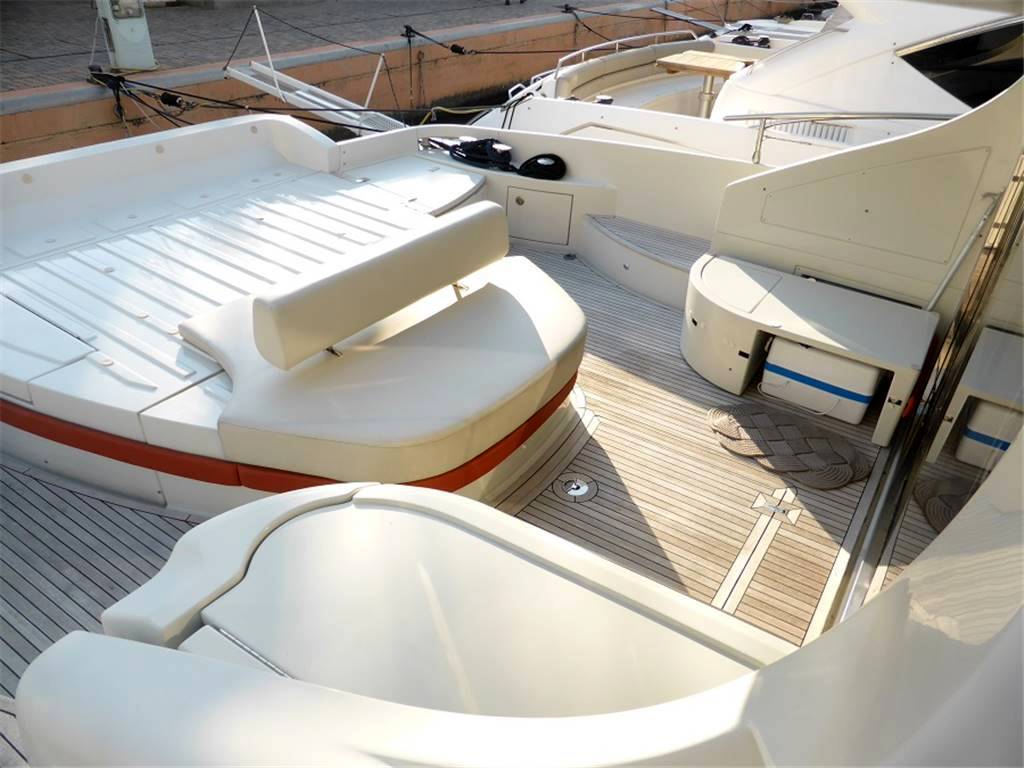 Azimut 62s
