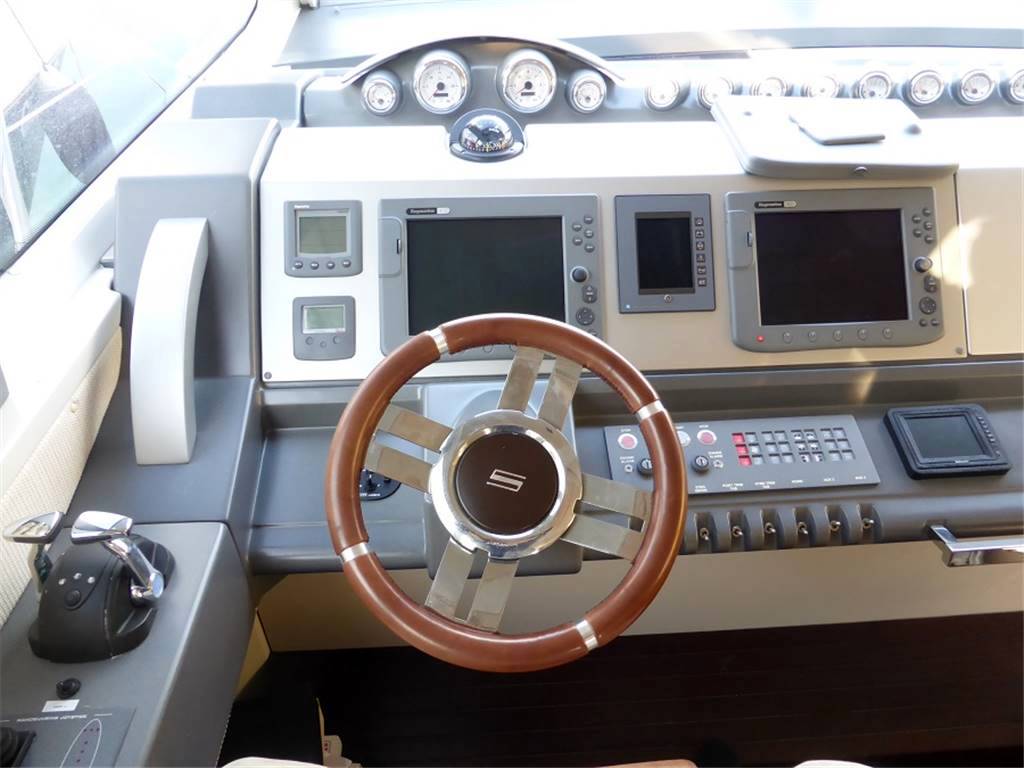 Azimut 62s