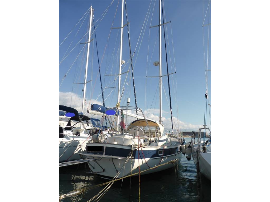 Hallberg rassy 352