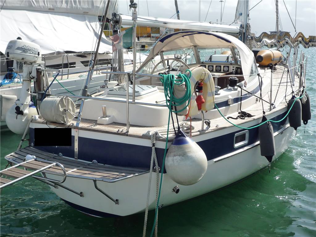 Hallberg rassy 352