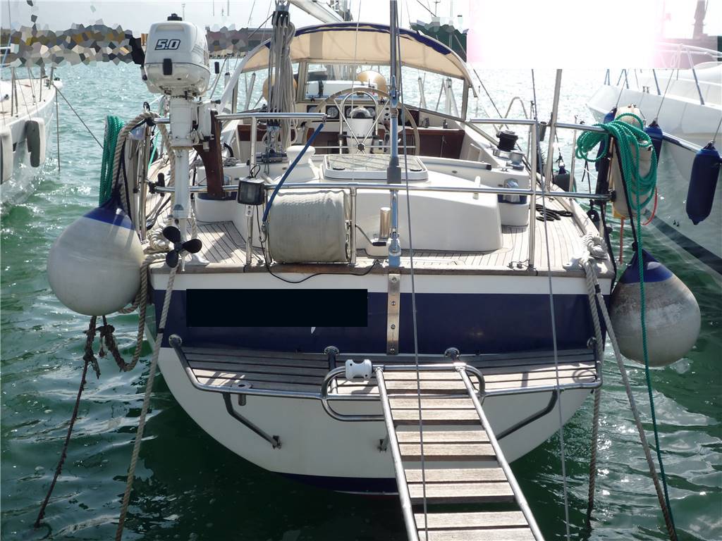 Hallberg rassy 352