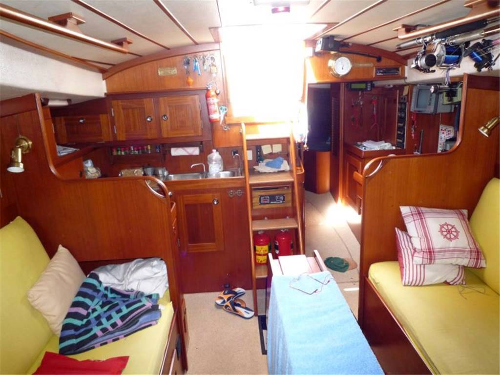 Hallberg rassy 352