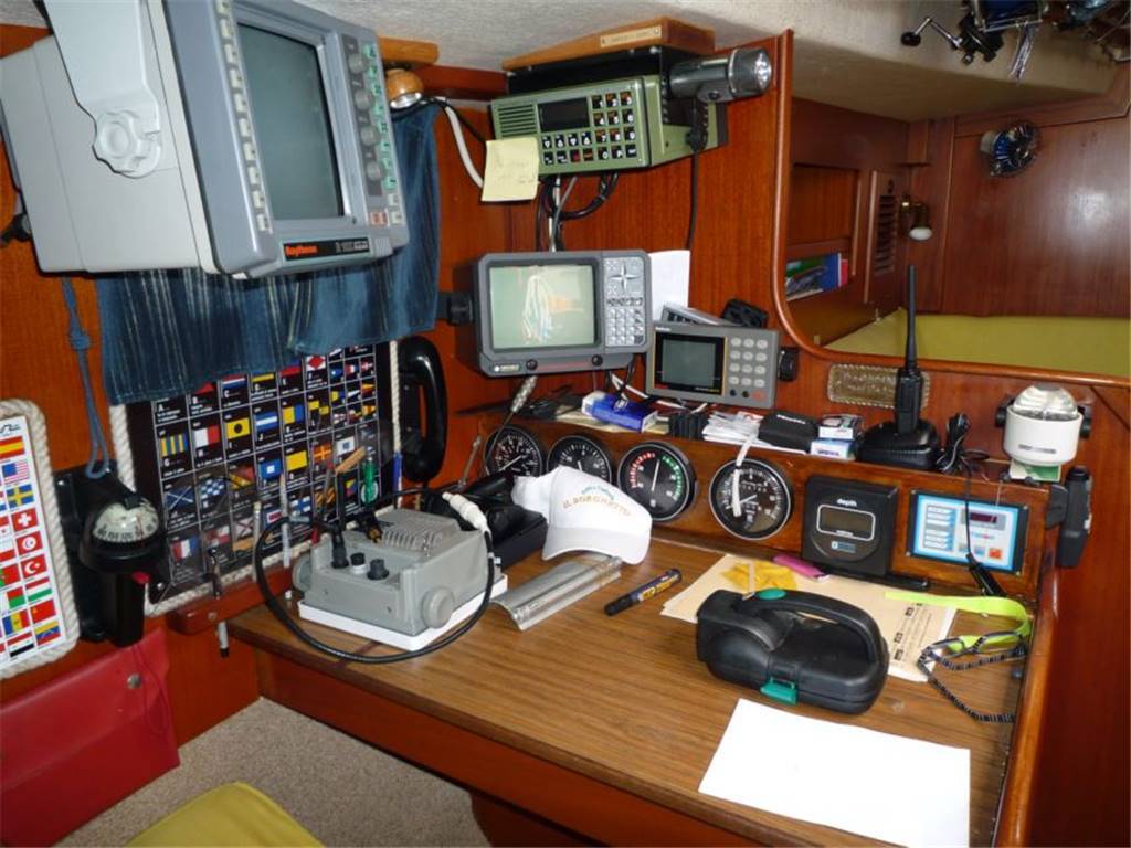Hallberg rassy 352