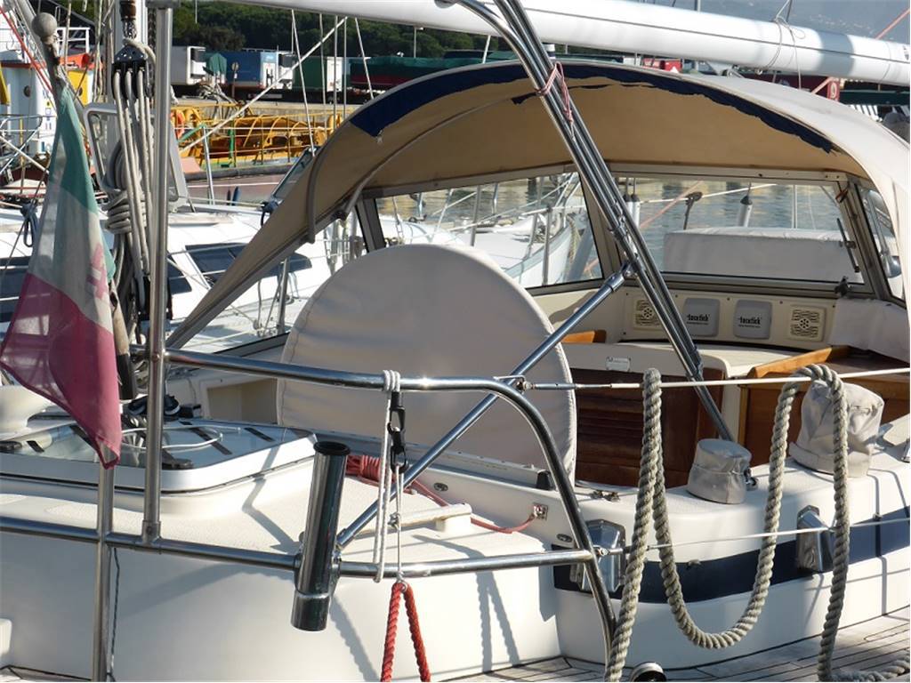 Hallberg rassy 352