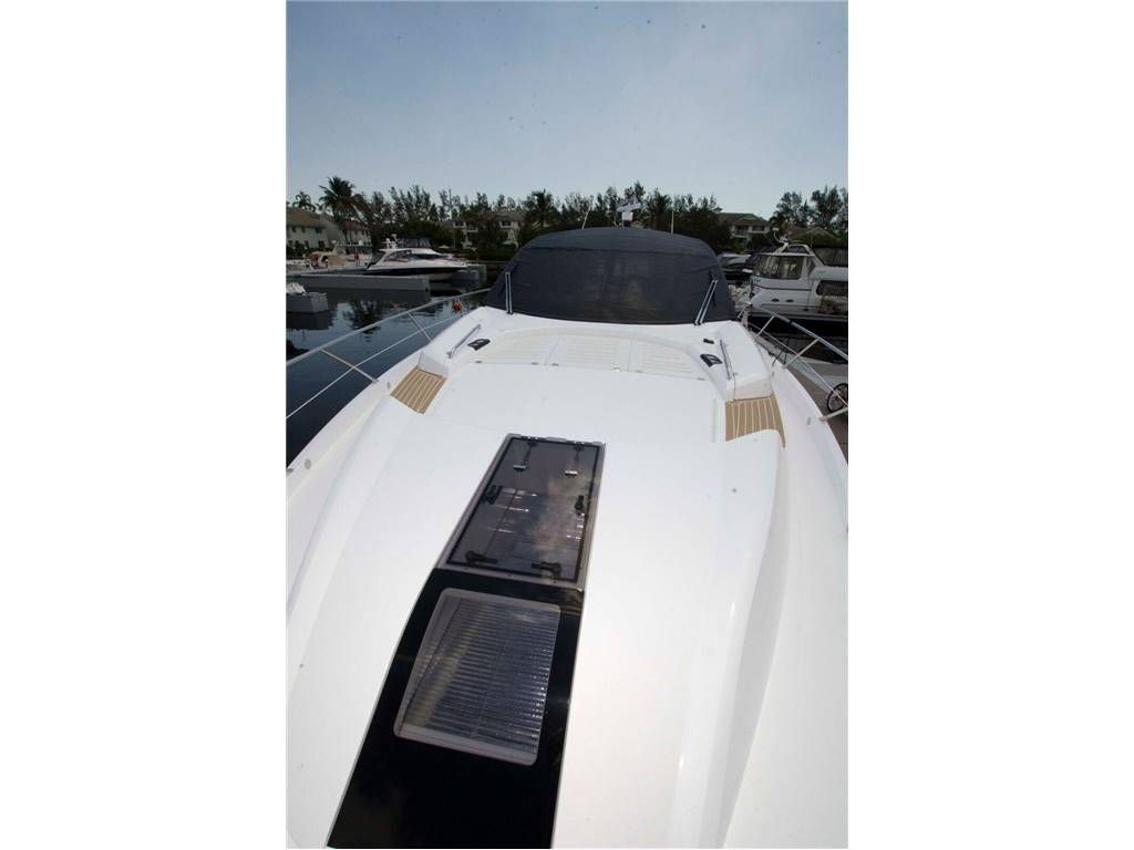 Sunseeker Predator 68