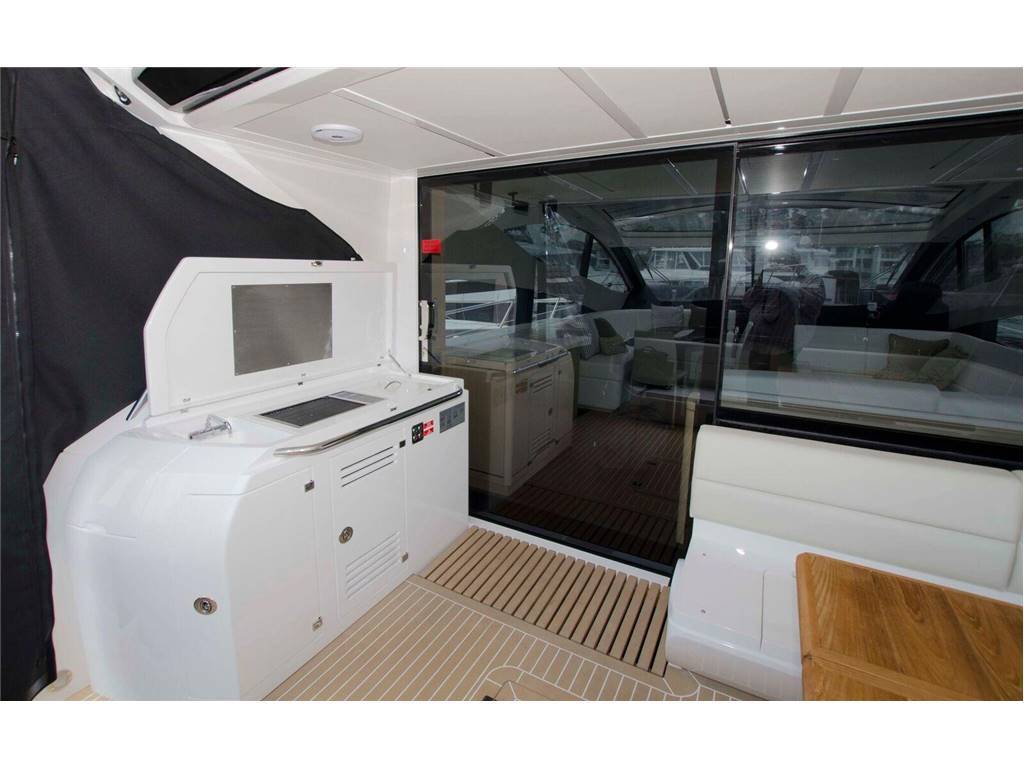 Sunseeker Predator 68