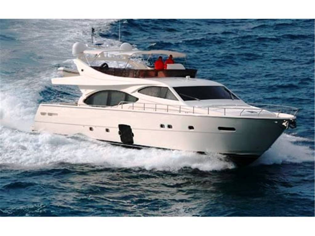 Ferretti 780