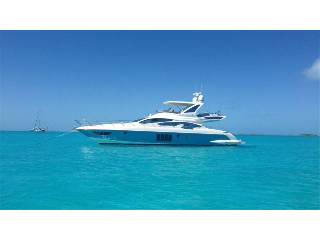 Azimut 64 fly